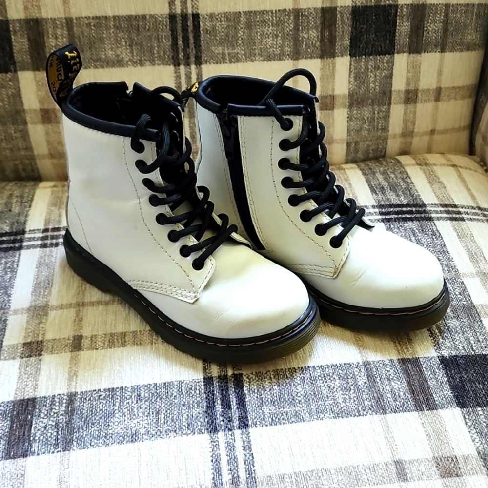 Girls White Leather Doc Marten Boots